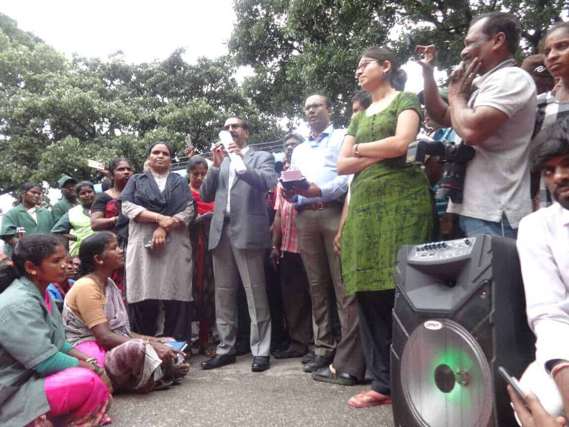 BBMP Commissioner, Shri. Anil Kumar B. H., along with Special Commissioner (SWM), Shri. Randeep Dev, who addressed the workers gathered outside the BBMP Office. Pic: BBMP Powrkarmikara Sangha