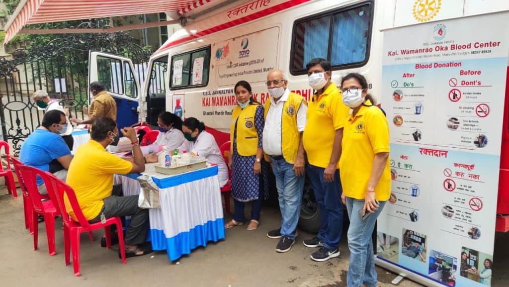 Organisers at a mobile blood donation van