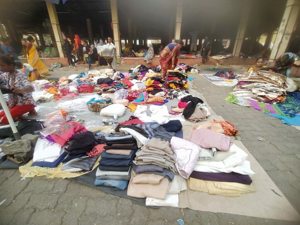 used clothes market 
