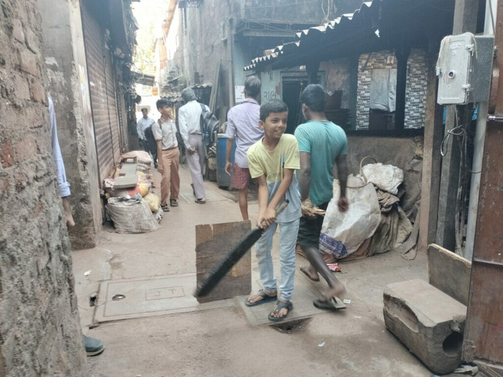 Children playing in the narrow lanes of Dharavi. 