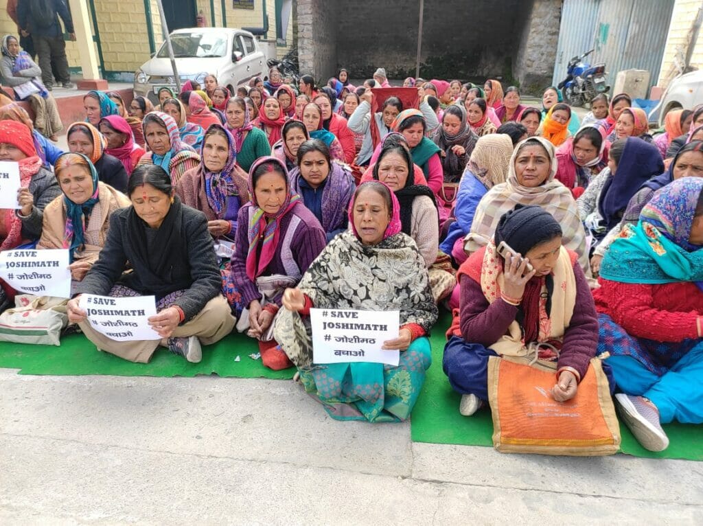 Women protest in Joshimath after landslip
