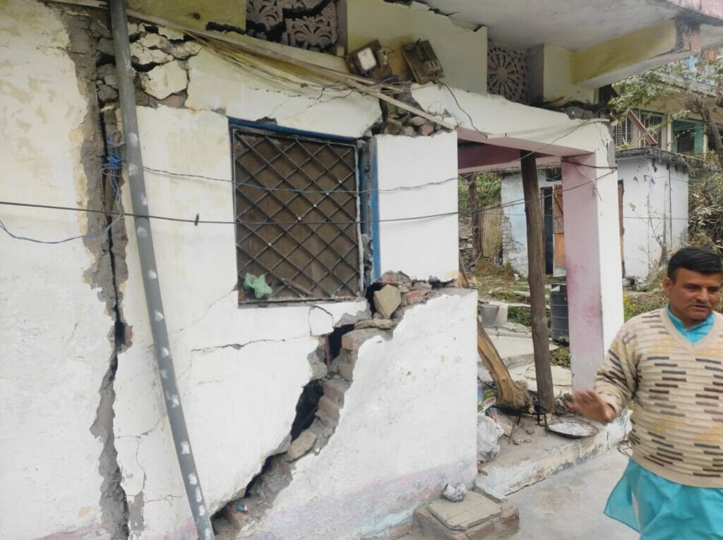 Karanprayag - A damaged home