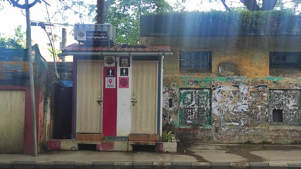 locked urinal in Chennai