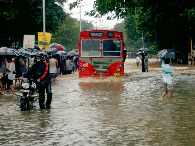 flooded street in mumbai
