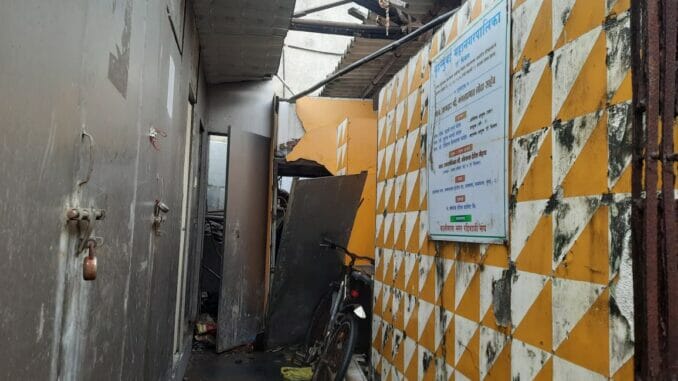 Toilet made by BMC locked since last few years. Pic: Stephin