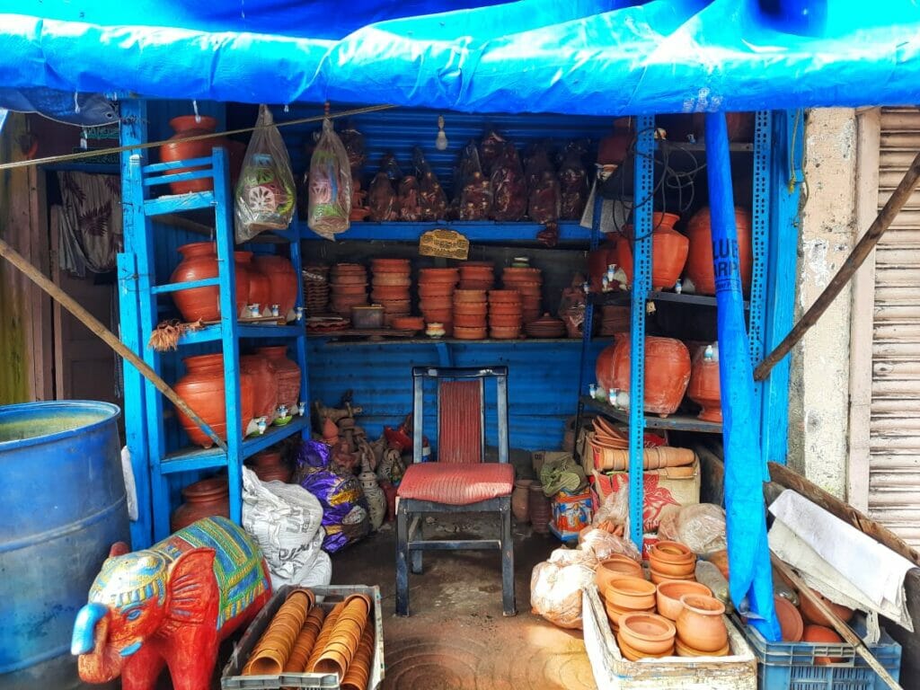 A shop in 90 feet road of Dharavi. Pic: Stephin