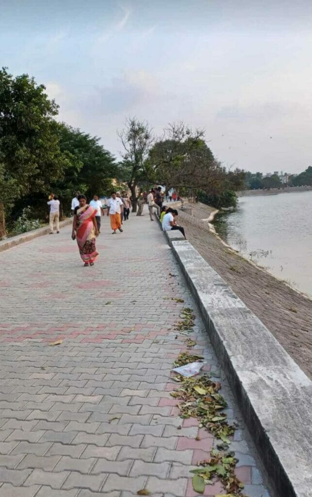 residents walking around chitlapakkam lake