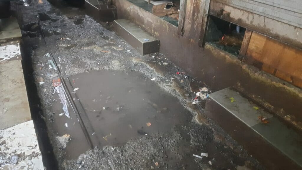 Stagnant water in the lanes of Dharavi is hotspot for breeding of mosquitoes during monsoon. Pic: Stephin