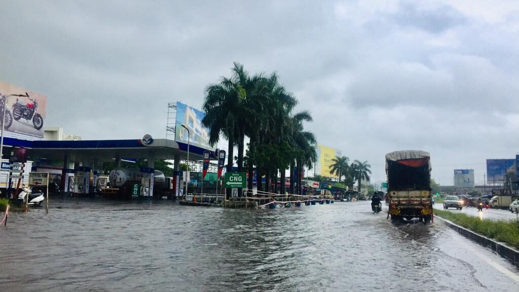 Showing flooding of roads in Navi Mumbai during monsoon. 
