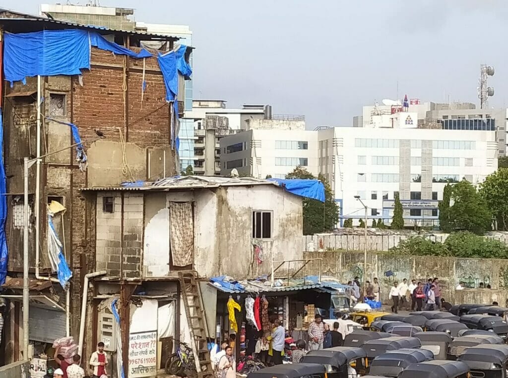 Informal settlements in a Mumbai suburb are highly congested residential clusters. 