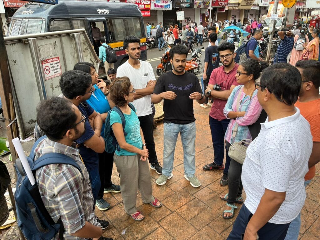 A group of people on a walking tour in Dadar